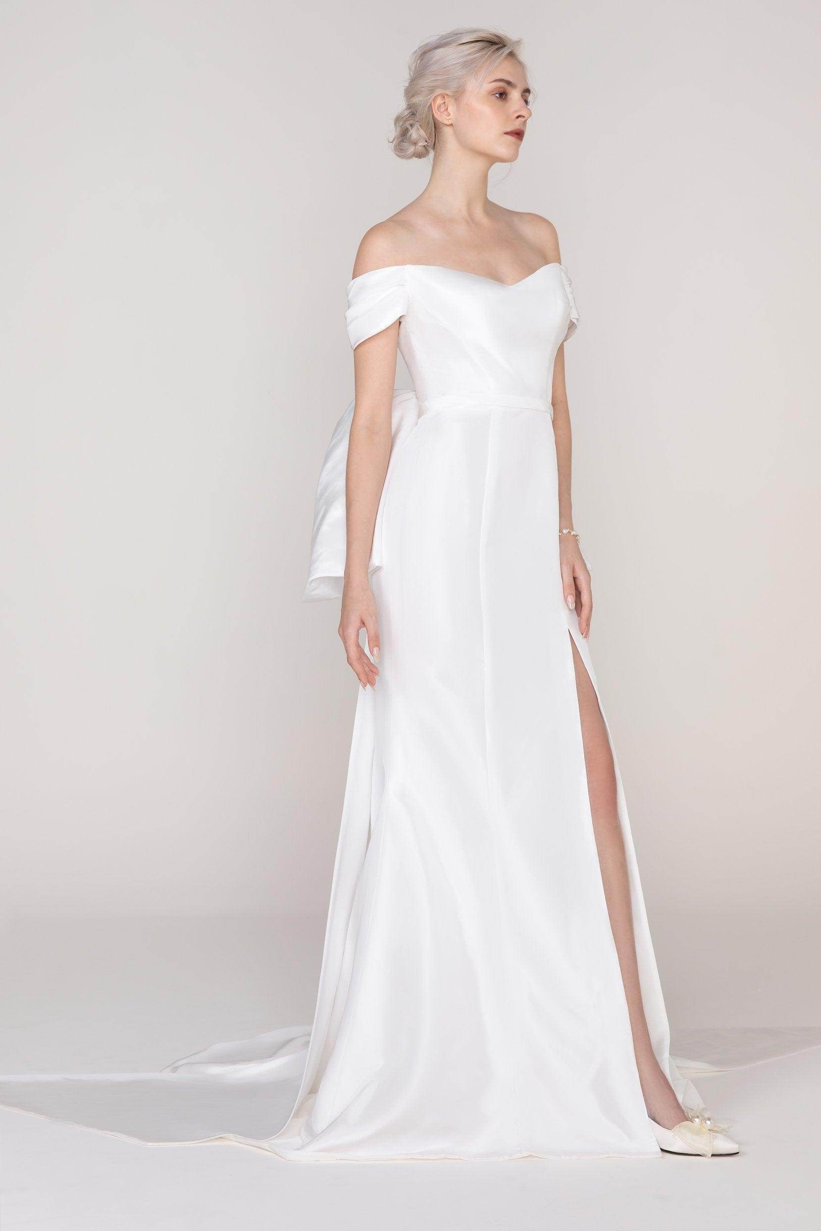 Trumpet Sweep-Brush Train Taffeta Wedding Dress CW2432 - COCOMELODY